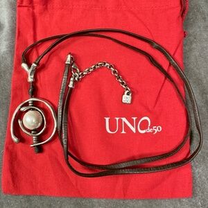 UNO de 50 "AAAAAAUUUUUHHHHH" Necklace - White Pearl + Silver + Leather